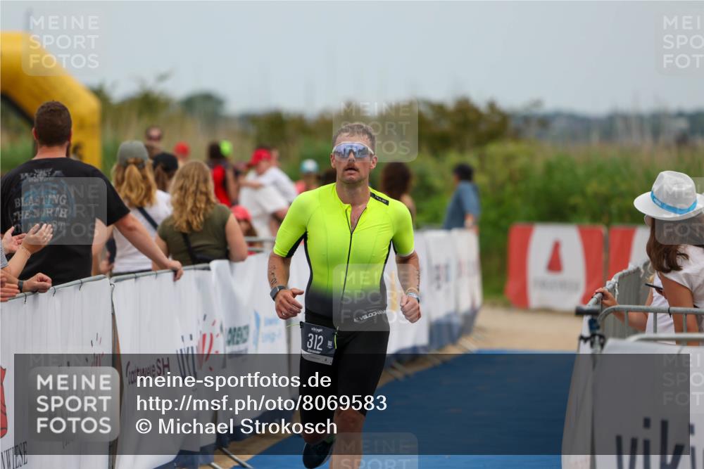 22.06.2025 - Viking Triathlon Michael Strokosch http://msf.ph/oto/8069583 22.06.2025 15:17:58 Ziel 312 meine-sportfotos.de