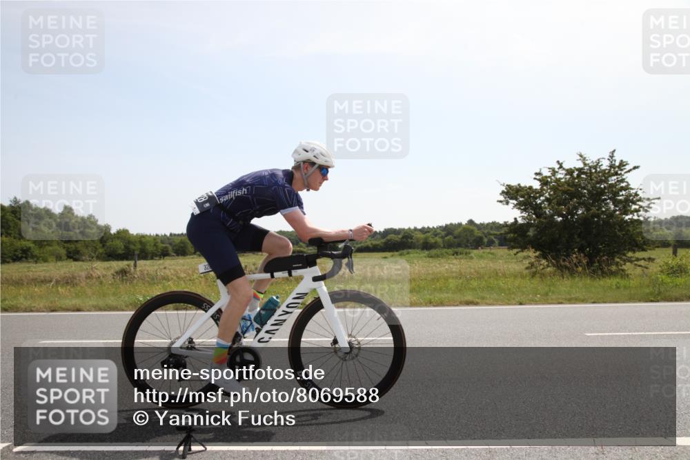 22.06.2025 - Viking Triathlon Yannick Fuchs http://msf.ph/oto/8069588 22.06.2025 11:36:59 Radfahren 328, 356, 491 meine-sportfotos.de