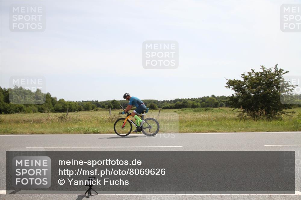 22.06.2025 - Viking Triathlon Yannick Fuchs http://msf.ph/oto/8069626 22.06.2025 12:10:42 Radfahren 23, 116, 247 meine-sportfotos.de