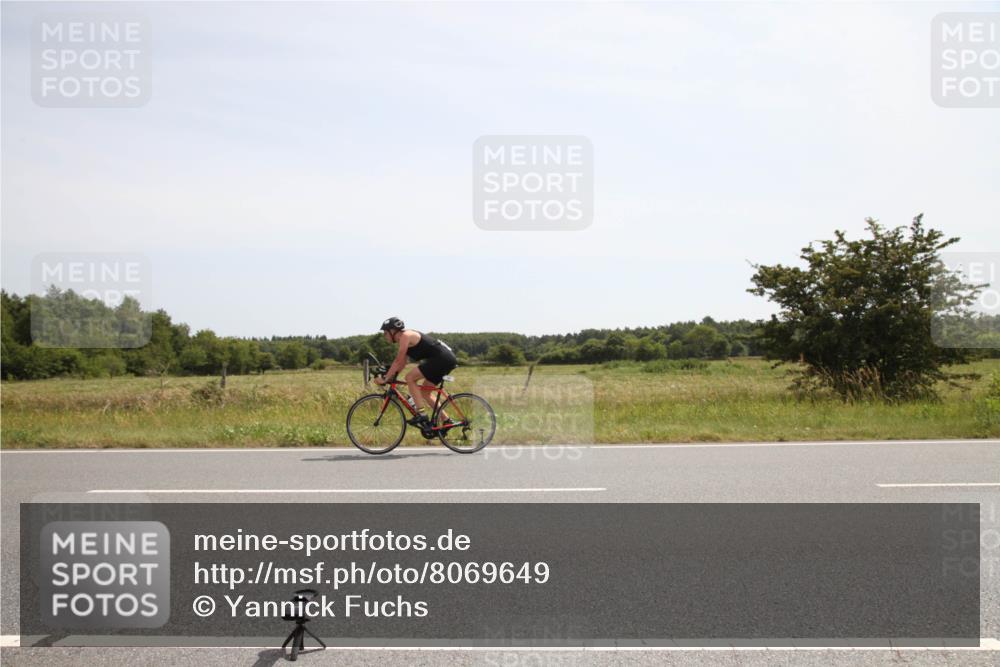 22.06.2025 - Viking Triathlon Yannick Fuchs http://msf.ph/oto/8069649 22.06.2025 12:10:56 Radfahren 267, 381 meine-sportfotos.de