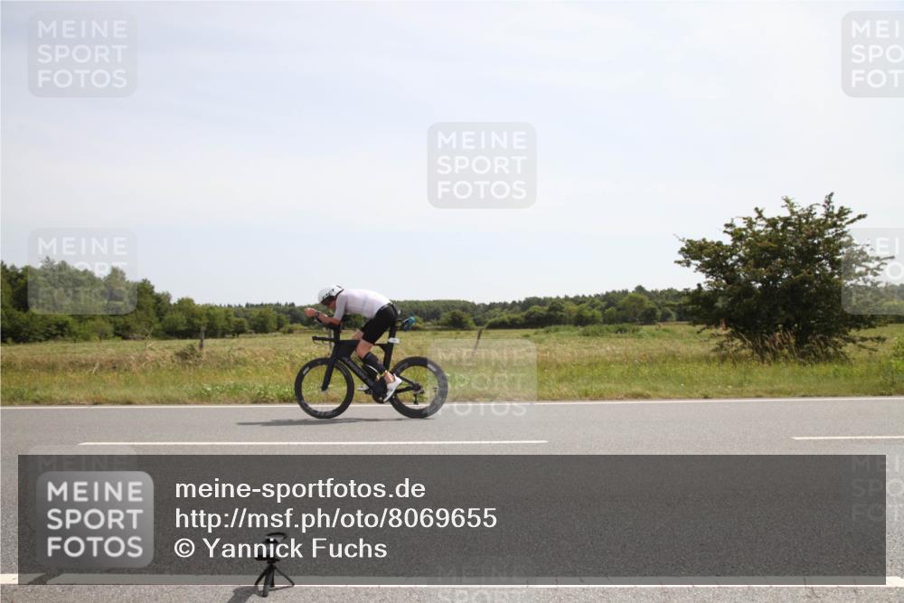 22.06.2025 - Viking Triathlon Yannick Fuchs http://msf.ph/oto/8069655 22.06.2025 12:10:58 Radfahren 267, 292, 381 meine-sportfotos.de