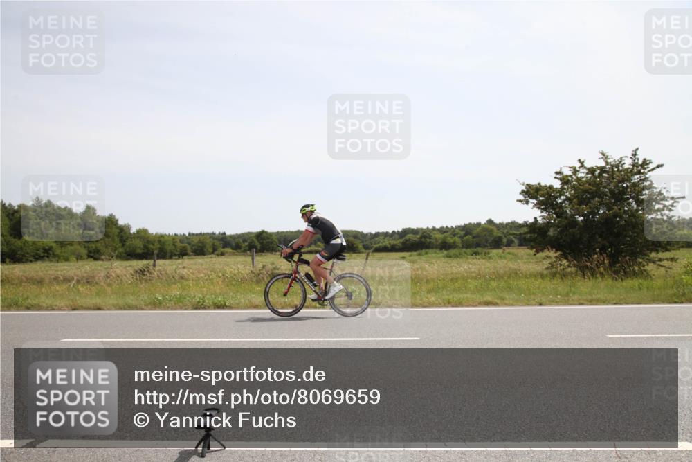 22.06.2025 - Viking Triathlon Yannick Fuchs http://msf.ph/oto/8069659 22.06.2025 12:11:03 Radfahren 189, 292 meine-sportfotos.de