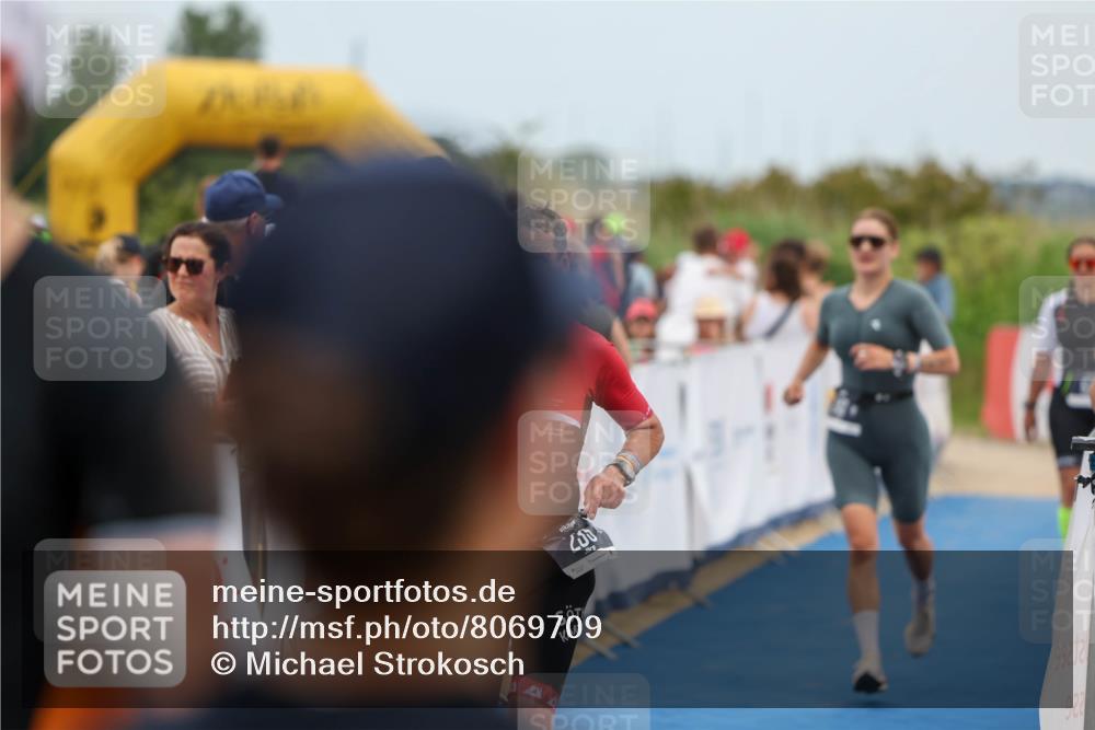 22.06.2025 - Viking Triathlon Michael Strokosch http://msf.ph/oto/8069709 22.06.2025 15:18:27 Ziel 235, 247, 300 meine-sportfotos.de