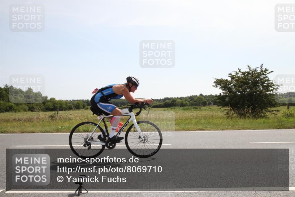 22.06.2025 - Viking Triathlon Yannick Fuchs http://msf.ph/oto/8069710 22.06.2025 11:37:50 Radfahren 438, 457, 619 meine-sportfotos.de
