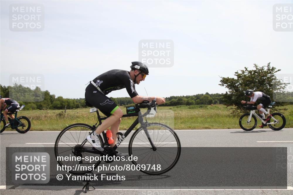 22.06.2025 - Viking Triathlon Yannick Fuchs http://msf.ph/oto/8069748 22.06.2025 12:11:43 Radfahren 13, 173, 314, 340, 427, 444, 458, 604 meine-sportfotos.de