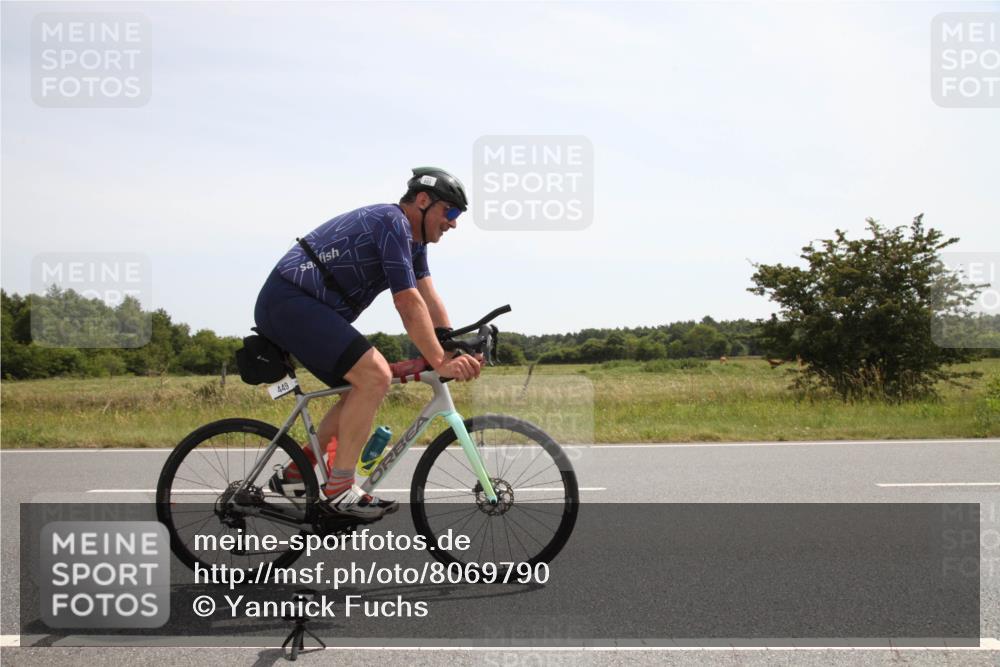 22.06.2025 - Viking Triathlon Yannick Fuchs http://msf.ph/oto/8069790 22.06.2025 12:11:57 Radfahren 110, 449, 475 meine-sportfotos.de