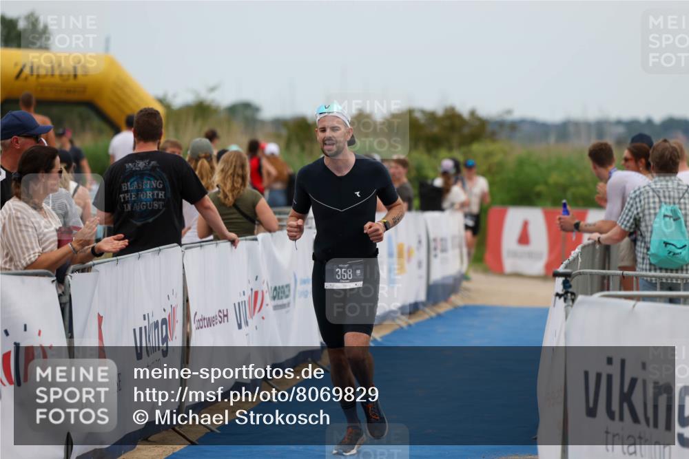 22.06.2025 - Viking Triathlon Michael Strokosch http://msf.ph/oto/8069829 22.06.2025 15:19:29 Ziel 358 meine-sportfotos.de