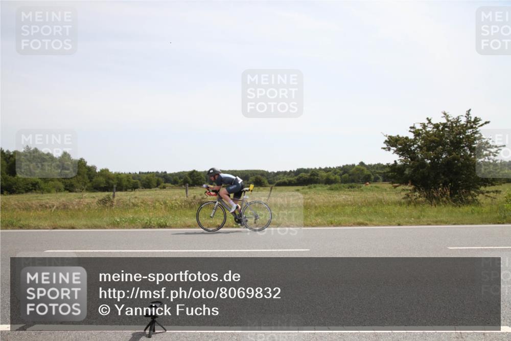22.06.2025 - Viking Triathlon Yannick Fuchs http://msf.ph/oto/8069832 22.06.2025 12:12:40 Radfahren 61, 397, 477 meine-sportfotos.de