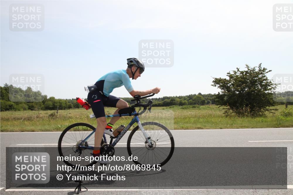 22.06.2025 - Viking Triathlon Yannick Fuchs http://msf.ph/oto/8069845 22.06.2025 11:38:43 Radfahren 68, 483 meine-sportfotos.de
