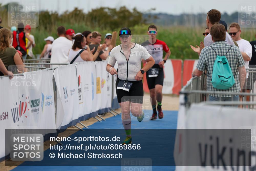 22.06.2025 - Viking Triathlon Michael Strokosch http://msf.ph/oto/8069866 22.06.2025 15:19:35 Ziel 21, 358, 387 meine-sportfotos.de
