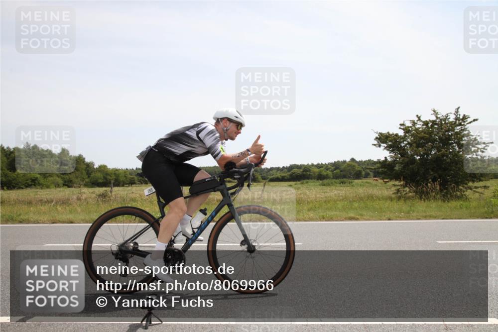 22.06.2025 - Viking Triathlon Yannick Fuchs http://msf.ph/oto/8069966 22.06.2025 12:13:47 Radfahren 190, 269 meine-sportfotos.de