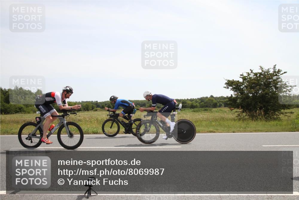 22.06.2025 - Viking Triathlon Yannick Fuchs http://msf.ph/oto/8069987 22.06.2025 12:14:02 Radfahren 28, 150, 172, 180, 184, 253, 375, 513, 635, 645 meine-sportfotos.de