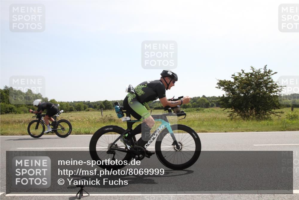 22.06.2025 - Viking Triathlon Yannick Fuchs http://msf.ph/oto/8069999 22.06.2025 11:39:43 Radfahren 261, 461, 546 meine-sportfotos.de