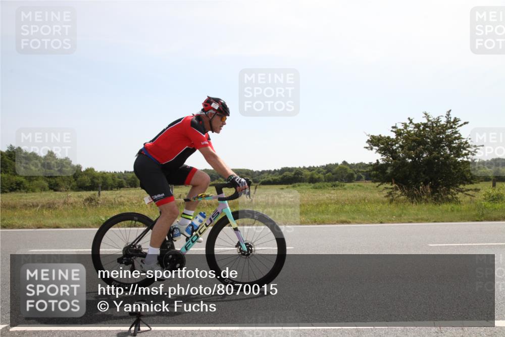 22.06.2025 - Viking Triathlon Yannick Fuchs http://msf.ph/oto/8070015 22.06.2025 11:39:48 Radfahren 113, 377, 461, 467, 650 meine-sportfotos.de