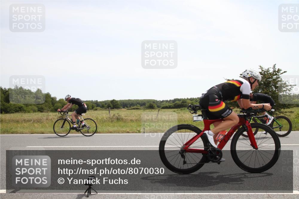 22.06.2025 - Viking Triathlon Yannick Fuchs http://msf.ph/oto/8070030 22.06.2025 12:14:15 Radfahren 77, 203, 634 meine-sportfotos.de