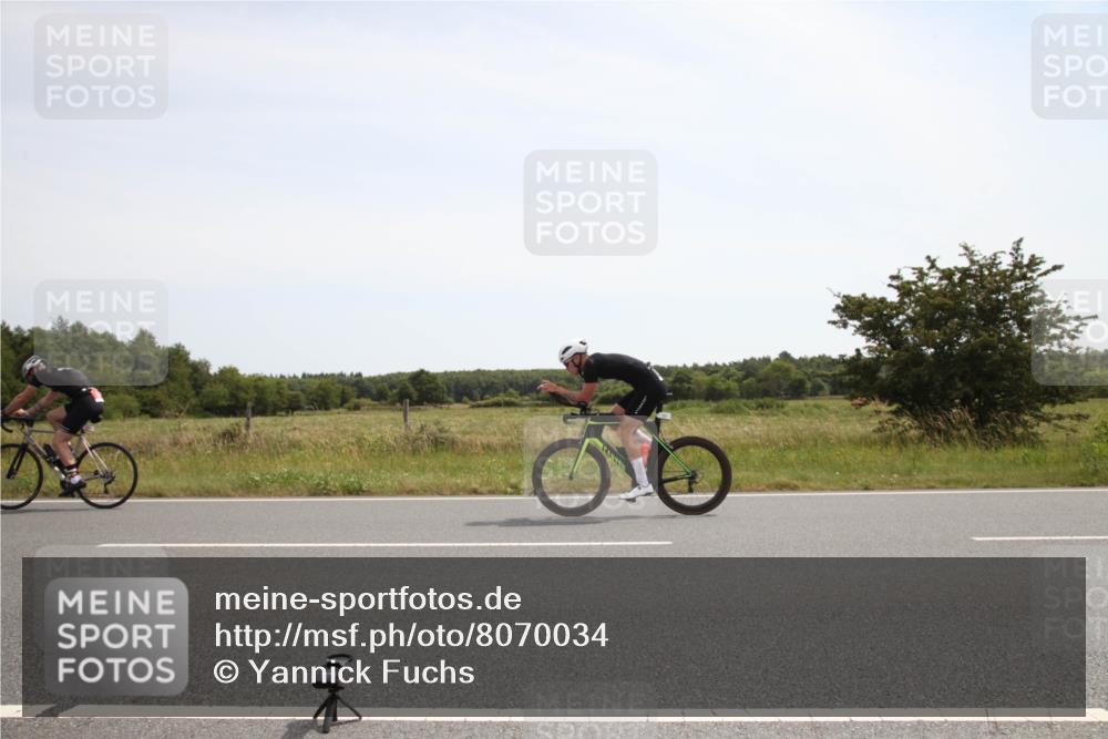 22.06.2025 - Viking Triathlon Yannick Fuchs http://msf.ph/oto/8070034 22.06.2025 12:14:15 Radfahren 77, 203, 634 meine-sportfotos.de