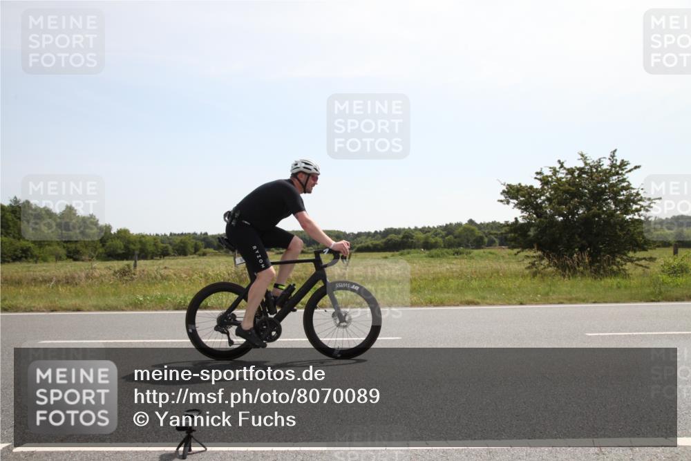 22.06.2025 - Viking Triathlon Yannick Fuchs http://msf.ph/oto/8070089 22.06.2025 11:40:05 Radfahren 26, 51, 299 meine-sportfotos.de