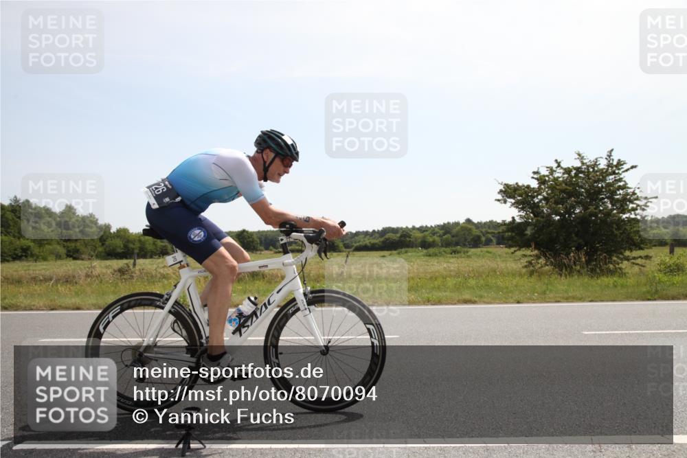 22.06.2025 - Viking Triathlon Yannick Fuchs http://msf.ph/oto/8070094 22.06.2025 11:40:07 Radfahren 26, 51, 299 meine-sportfotos.de