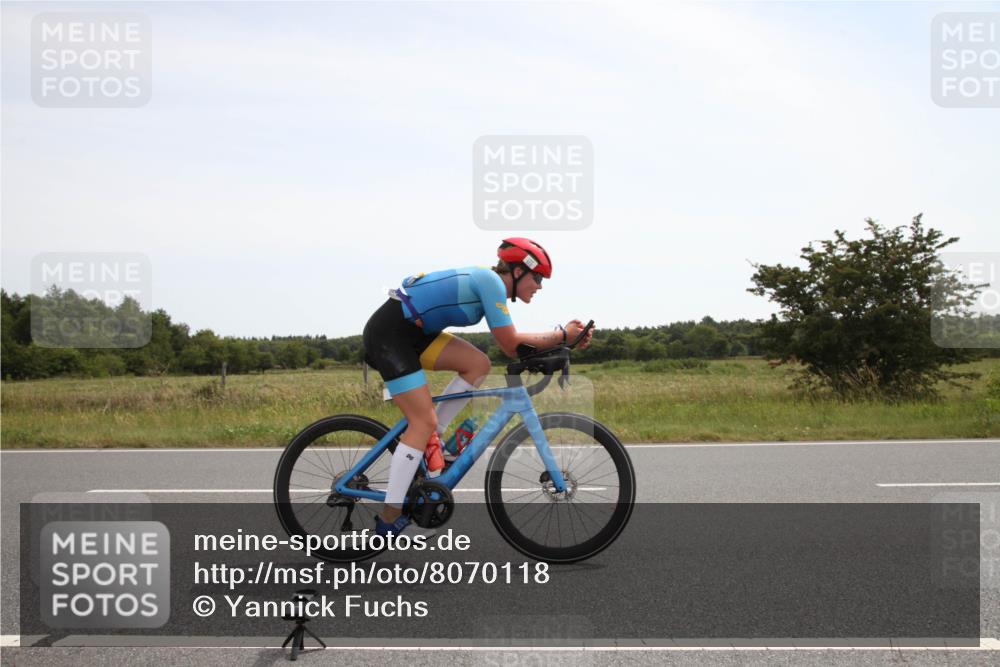 22.06.2025 - Viking Triathlon Yannick Fuchs http://msf.ph/oto/8070118 22.06.2025 12:15:01 Radfahren 72, 376, 433, 553 meine-sportfotos.de