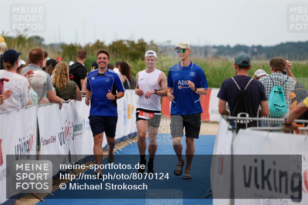 22.06.2025 - Viking Triathlon Michael Strokosch http://msf.ph/oto/8070124 22.06.2025 15:22:55 Ziel 658 meine-sportfotos.de