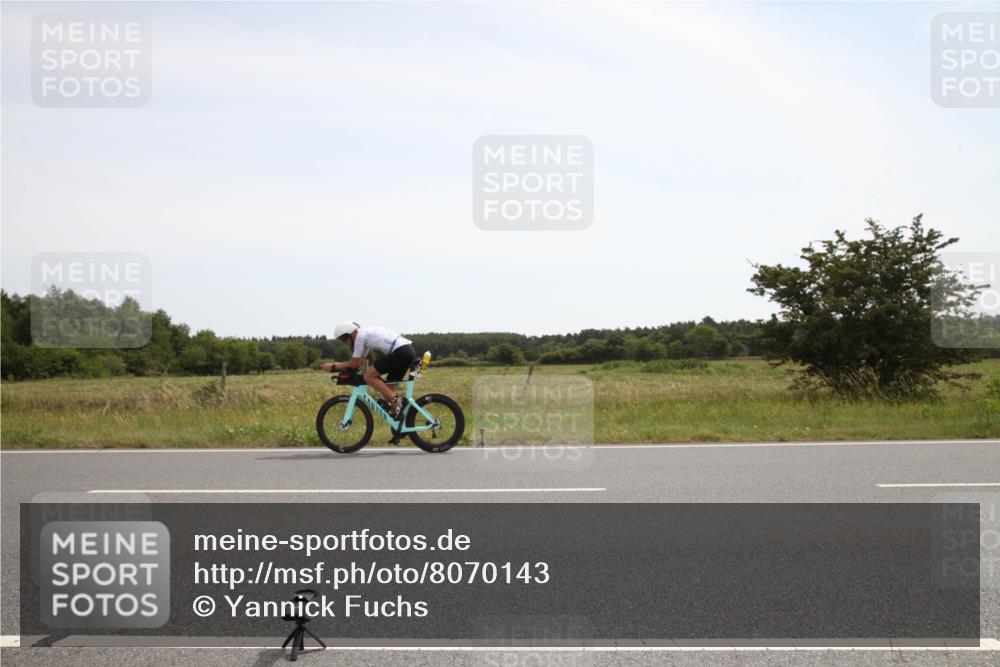 22.06.2025 - Viking Triathlon Yannick Fuchs http://msf.ph/oto/8070143 22.06.2025 12:15:13 Radfahren 440, 555 meine-sportfotos.de