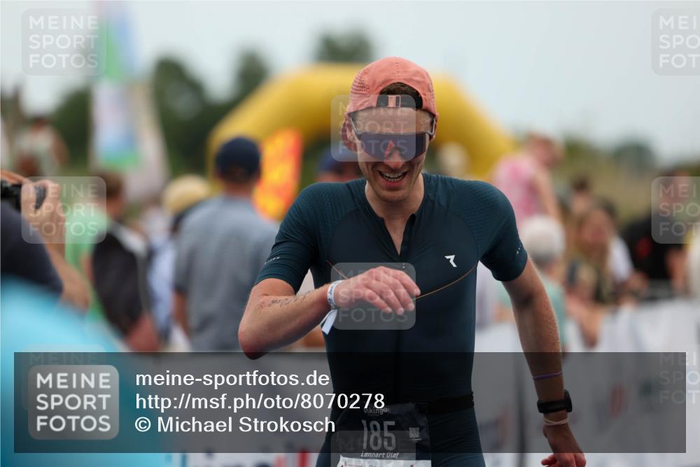22.06.2025 - Viking Triathlon Michael Strokosch http://msf.ph/oto/8070278 22.06.2025 15:24:29 Ziel 185 meine-sportfotos.de