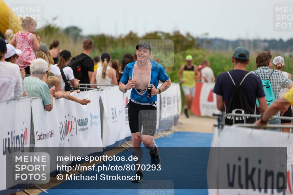 22.06.2025 - Viking Triathlon Michael Strokosch http://msf.ph/oto/8070293 22.06.2025 15:24:37 Ziel 298 meine-sportfotos.de
