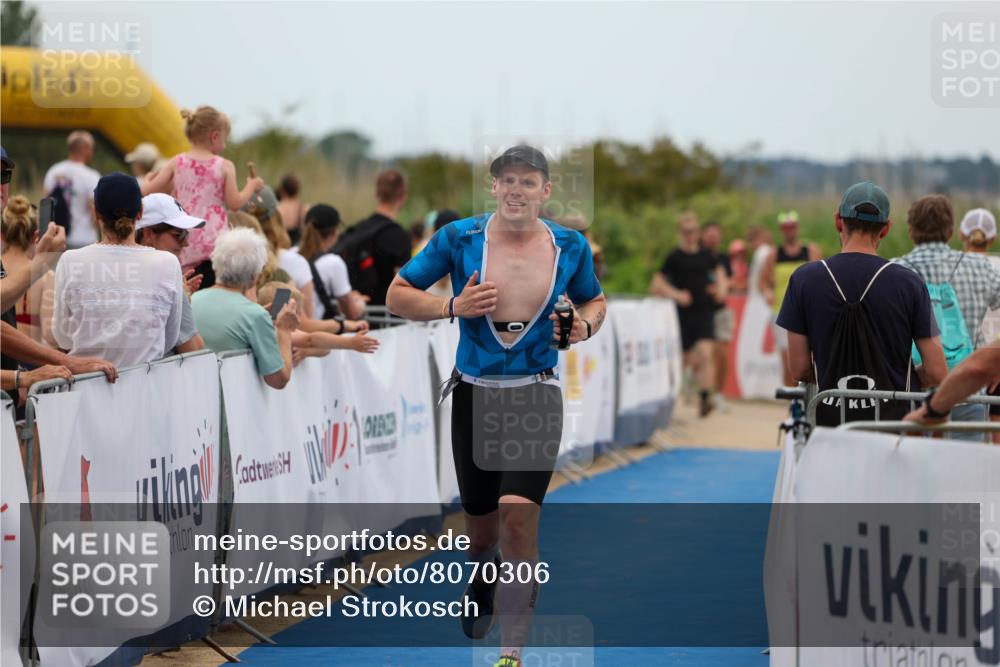 22.06.2025 - Viking Triathlon Michael Strokosch http://msf.ph/oto/8070306 22.06.2025 15:24:38 Ziel 298 meine-sportfotos.de
