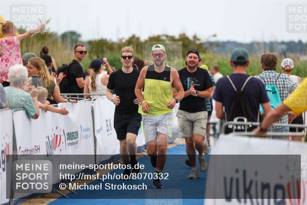 22.06.2025 - Viking Triathlon Michael Strokosch http://msf.ph/oto/8070332 22.06.2025 15:24:43 Ziel 298, 607 meine-sportfotos.de