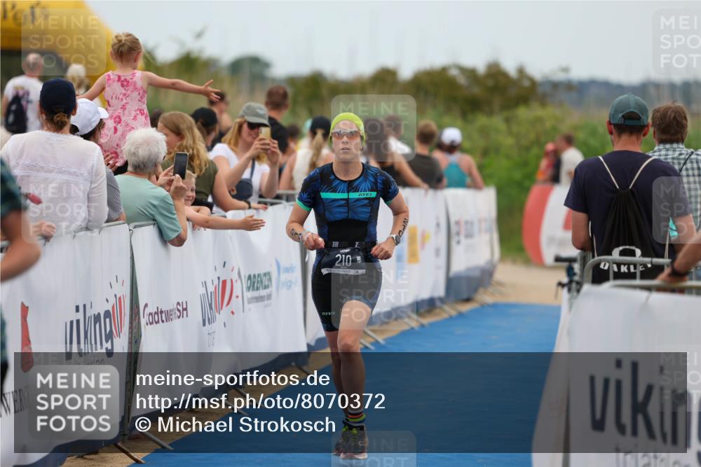 22.06.2025 - Viking Triathlon Michael Strokosch http://msf.ph/oto/8070372 22.06.2025 15:24:48 Ziel 210, 607 meine-sportfotos.de