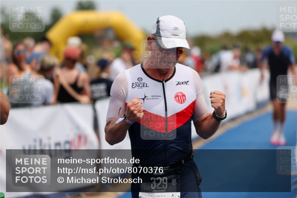22.06.2025 - Viking Triathlon Michael Strokosch http://msf.ph/oto/8070376 22.06.2025 14:53:47 Ziel 329, 478 meine-sportfotos.de