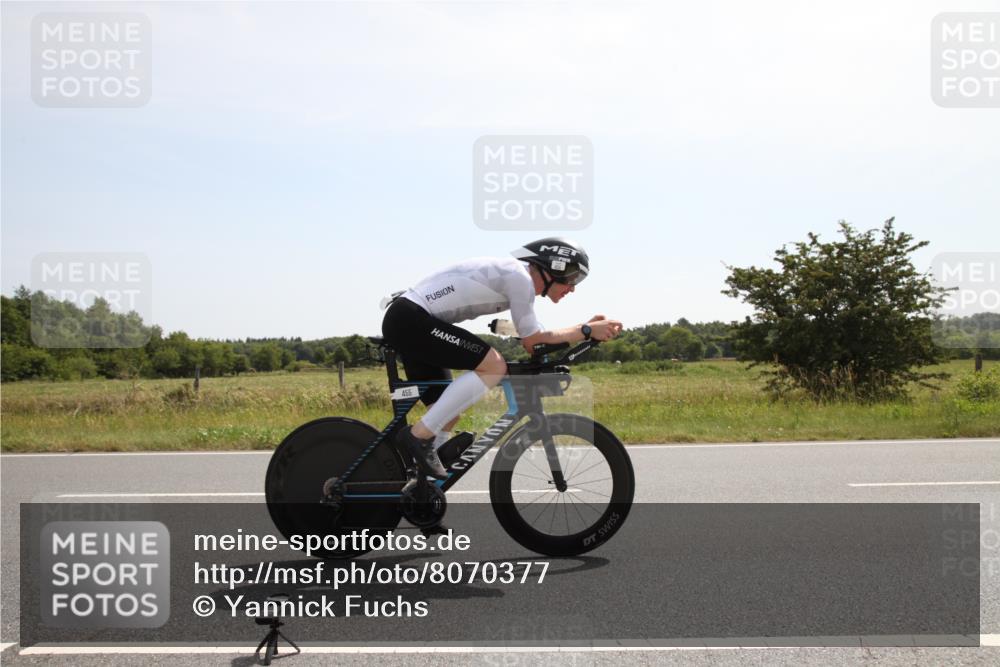 22.06.2025 - Viking Triathlon Yannick Fuchs http://msf.ph/oto/8070377 22.06.2025 11:41:35 Radfahren 1, 47, 70, 285, 303, 304, 387, 452, 455, 620 meine-sportfotos.de