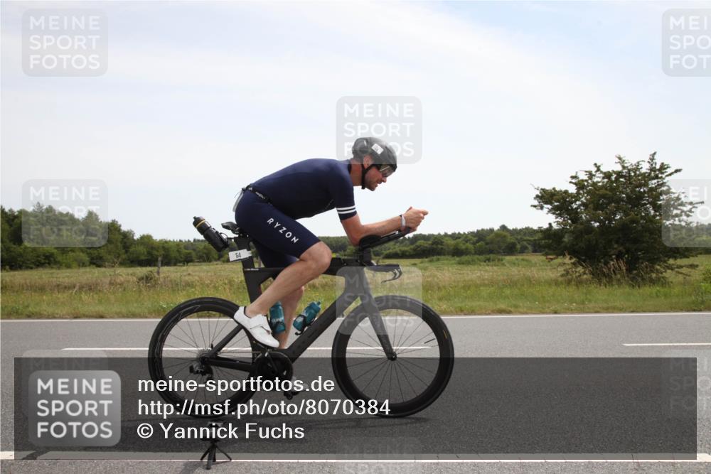 22.06.2025 - Viking Triathlon Yannick Fuchs http://msf.ph/oto/8070384 22.06.2025 12:17:38 Radfahren 44, 54, 156, 194, 220, 335, 361 meine-sportfotos.de