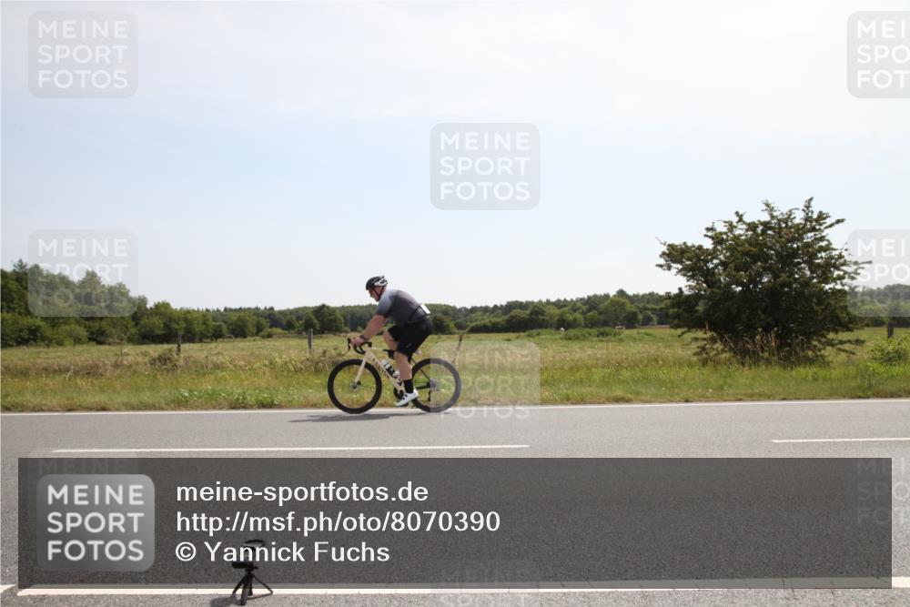 22.06.2025 - Viking Triathlon Yannick Fuchs http://msf.ph/oto/8070390 22.06.2025 11:41:37 Radfahren 1, 47, 285, 303, 304, 387, 452, 455 meine-sportfotos.de