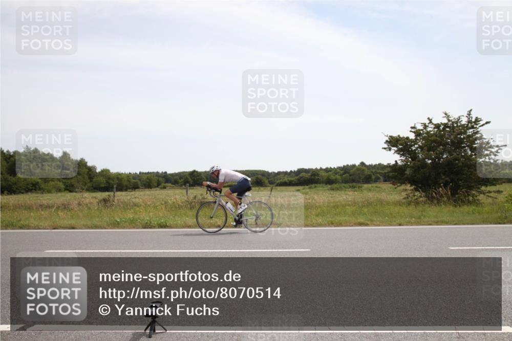 22.06.2025 - Viking Triathlon Yannick Fuchs http://msf.ph/oto/8070514 22.06.2025 12:18:41 Radfahren 12, 459 meine-sportfotos.de