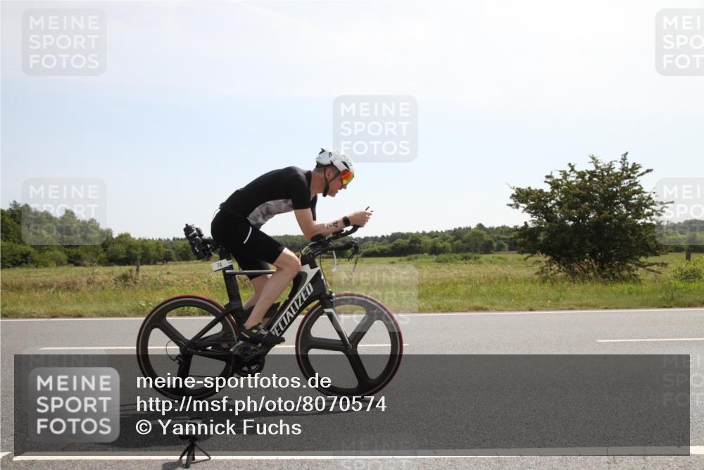22.06.2025 - Viking Triathlon Yannick Fuchs http://msf.ph/oto/8070574 22.06.2025 11:42:51 Radfahren 2, 45, 74, 81, 102, 414 meine-sportfotos.de