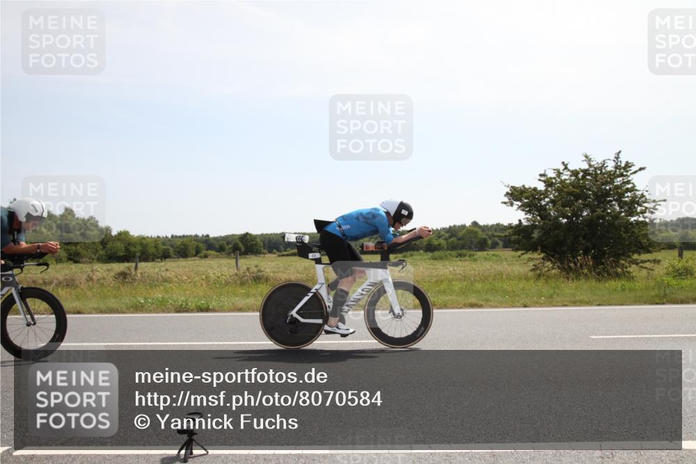 22.06.2025 - Viking Triathlon Yannick Fuchs http://msf.ph/oto/8070584 22.06.2025 11:42:53 Radfahren 2, 45, 74, 81, 414, 441, 610, 661 meine-sportfotos.de