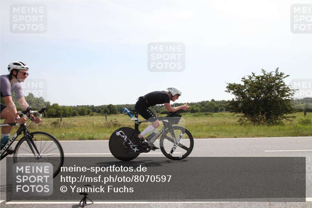 22.06.2025 - Viking Triathlon Yannick Fuchs http://msf.ph/oto/8070597 22.06.2025 11:42:54 Radfahren 2, 45, 74, 81, 414, 441, 610, 661 meine-sportfotos.de