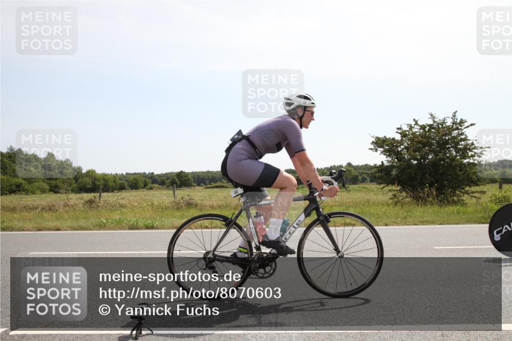 22.06.2025 - Viking Triathlon Yannick Fuchs http://msf.ph/oto/8070603 22.06.2025 11:42:54 Radfahren 2, 45, 74, 81, 414, 441, 610, 661 meine-sportfotos.de