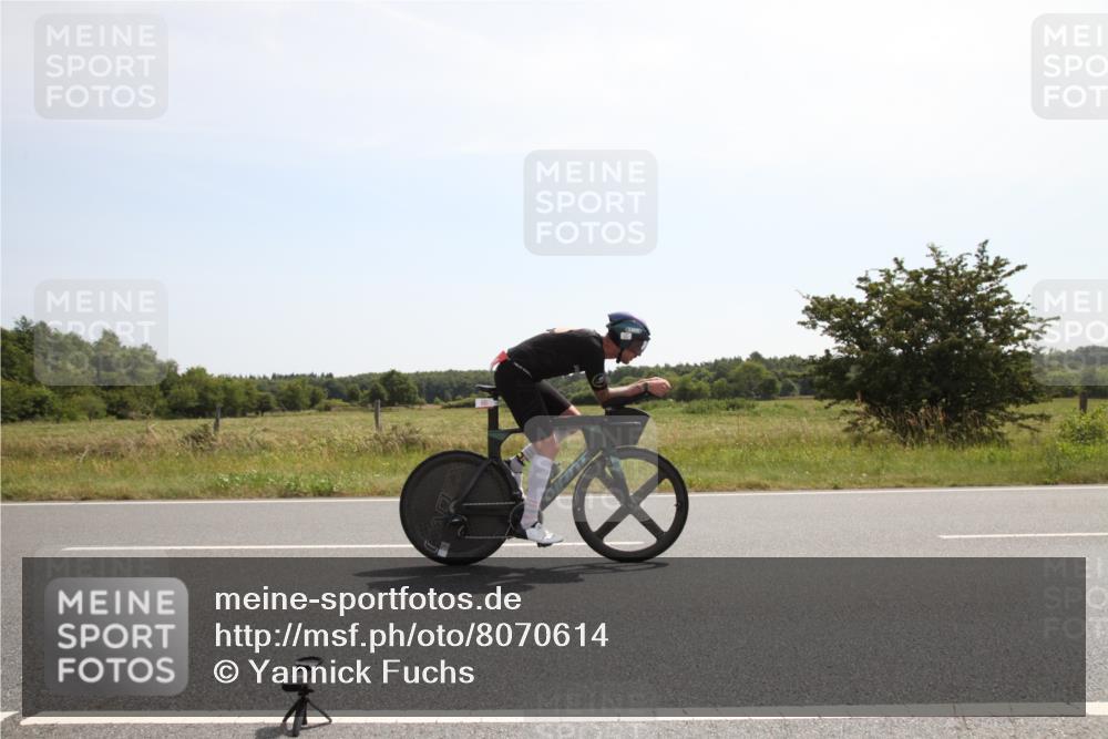22.06.2025 - Viking Triathlon Yannick Fuchs http://msf.ph/oto/8070614 22.06.2025 11:42:56 Radfahren 2, 45, 81, 414, 441, 610, 661 meine-sportfotos.de