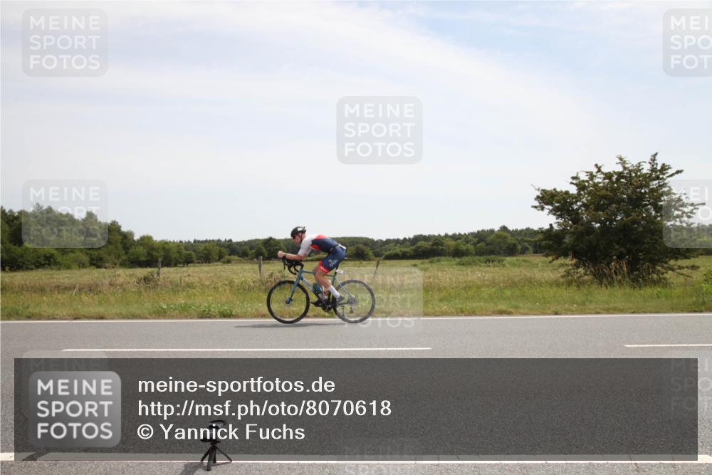 22.06.2025 - Viking Triathlon Yannick Fuchs http://msf.ph/oto/8070618 22.06.2025 12:19:36 Radfahren 81, 148, 196, 457, 462, 620 meine-sportfotos.de