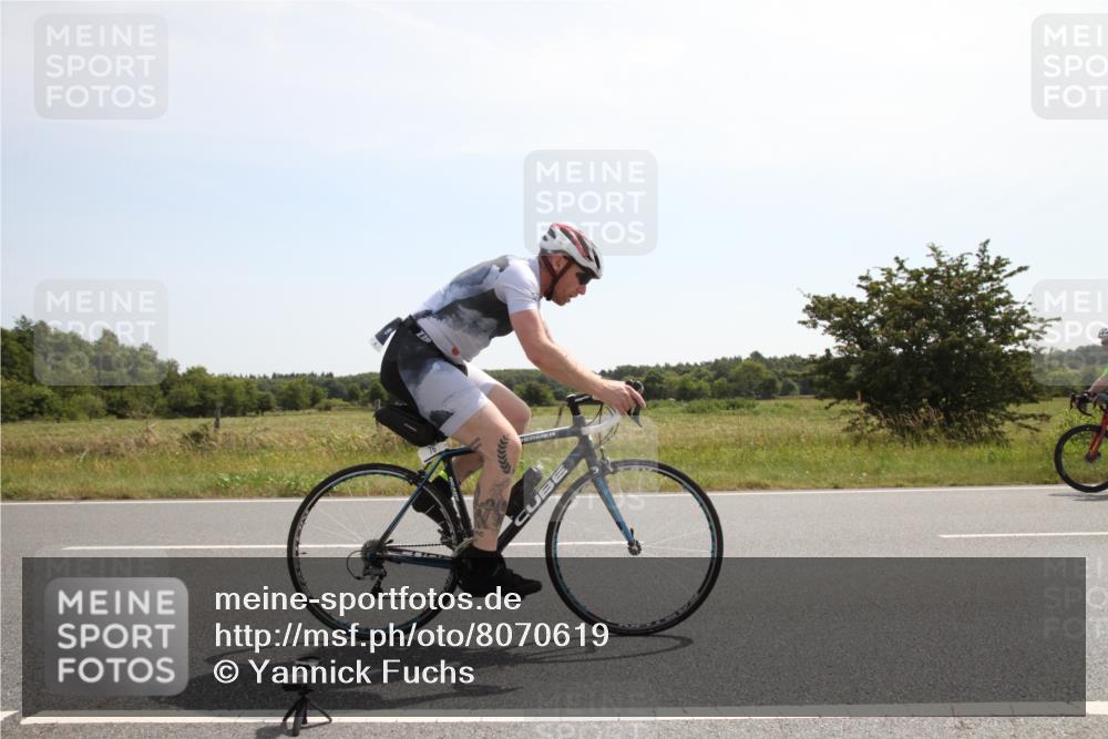 22.06.2025 - Viking Triathlon Yannick Fuchs http://msf.ph/oto/8070619 22.06.2025 11:43:03 Radfahren 76, 91, 332, 623 meine-sportfotos.de