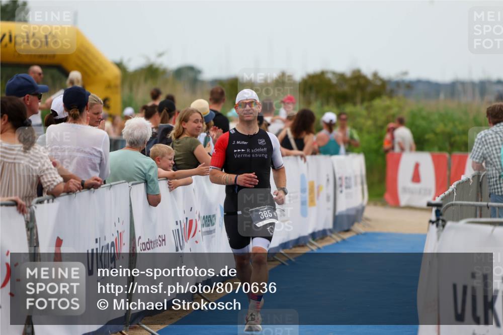 22.06.2025 - Viking Triathlon Michael Strokosch http://msf.ph/oto/8070636 22.06.2025 15:26:38 Ziel 385 meine-sportfotos.de