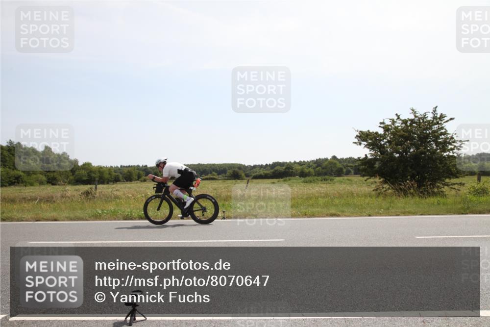 22.06.2025 - Viking Triathlon Yannick Fuchs http://msf.ph/oto/8070647 22.06.2025 11:43:13 Radfahren 21, 46, 157, 179, 334 meine-sportfotos.de