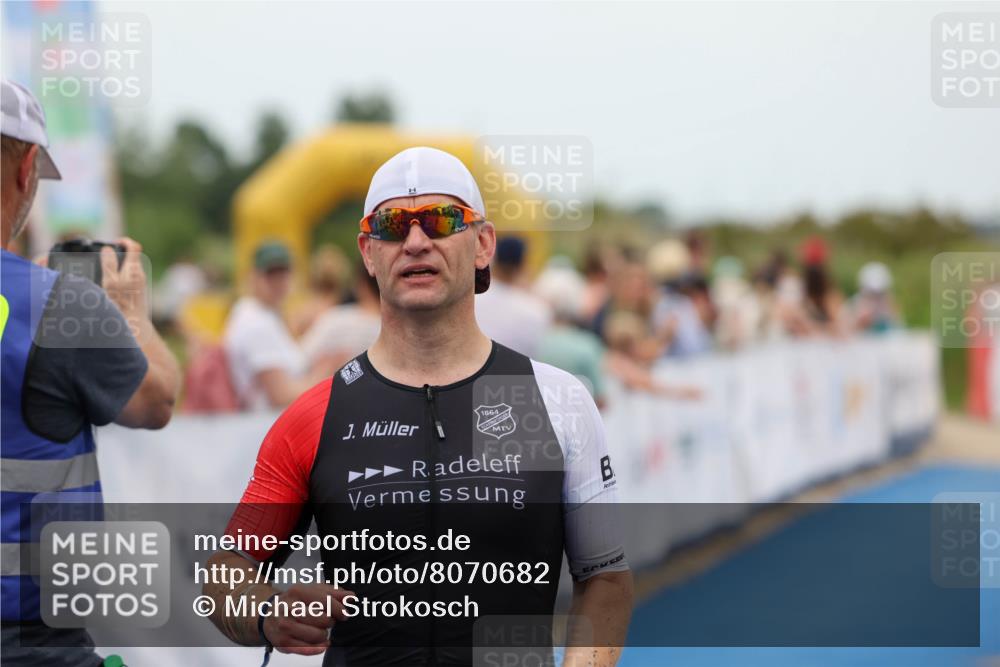 22.06.2025 - Viking Triathlon Michael Strokosch http://msf.ph/oto/8070682 22.06.2025 15:26:41 Ziel 220, 385 meine-sportfotos.de