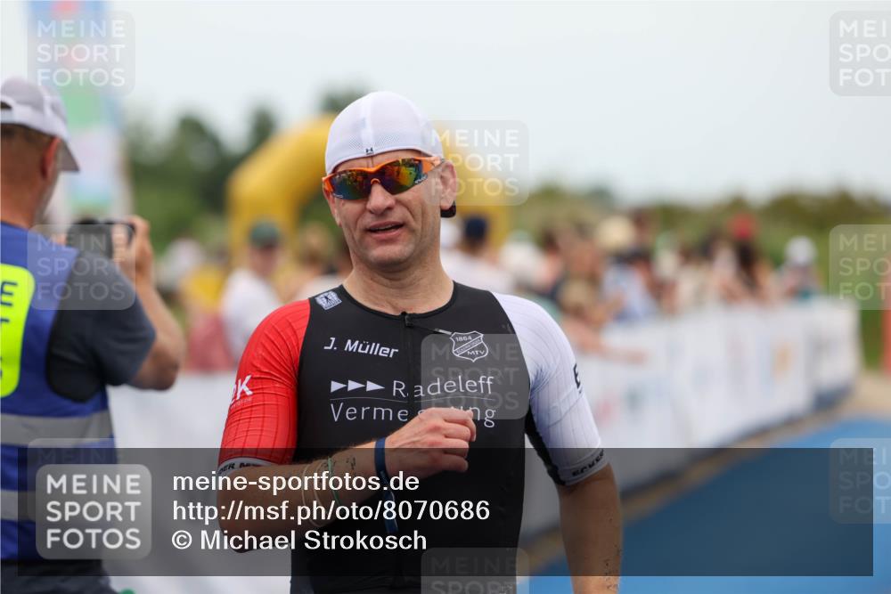 22.06.2025 - Viking Triathlon Michael Strokosch http://msf.ph/oto/8070686 22.06.2025 15:26:42 Ziel 220, 385 meine-sportfotos.de