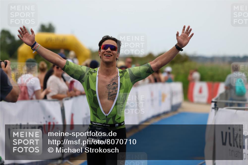 22.06.2025 - Viking Triathlon Michael Strokosch http://msf.ph/oto/8070710 22.06.2025 15:26:48 Ziel 220 meine-sportfotos.de