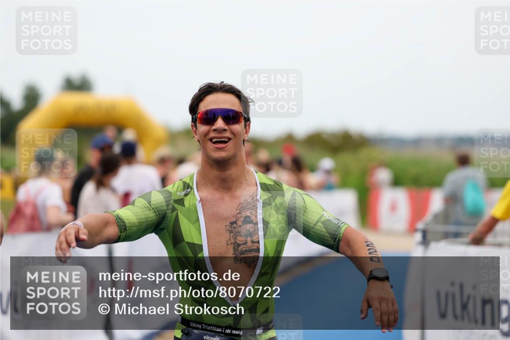 22.06.2025 - Viking Triathlon Michael Strokosch http://msf.ph/oto/8070722 22.06.2025 15:26:48 Ziel 220 meine-sportfotos.de