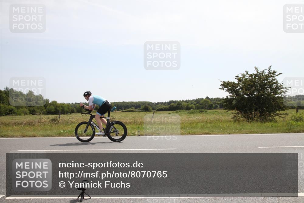 22.06.2025 - Viking Triathlon Yannick Fuchs http://msf.ph/oto/8070765 22.06.2025 11:43:55 Radfahren 390, 495 meine-sportfotos.de