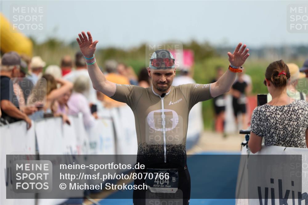 22.06.2025 - Viking Triathlon Michael Strokosch http://msf.ph/oto/8070766 22.06.2025 14:58:39 Ziel 233, 464 meine-sportfotos.de